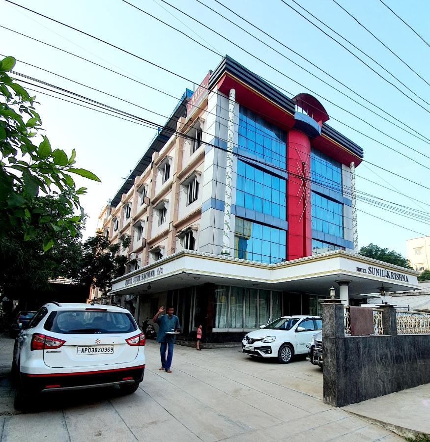 Hotel Sunilkrishna Tirupati Luaran gambar