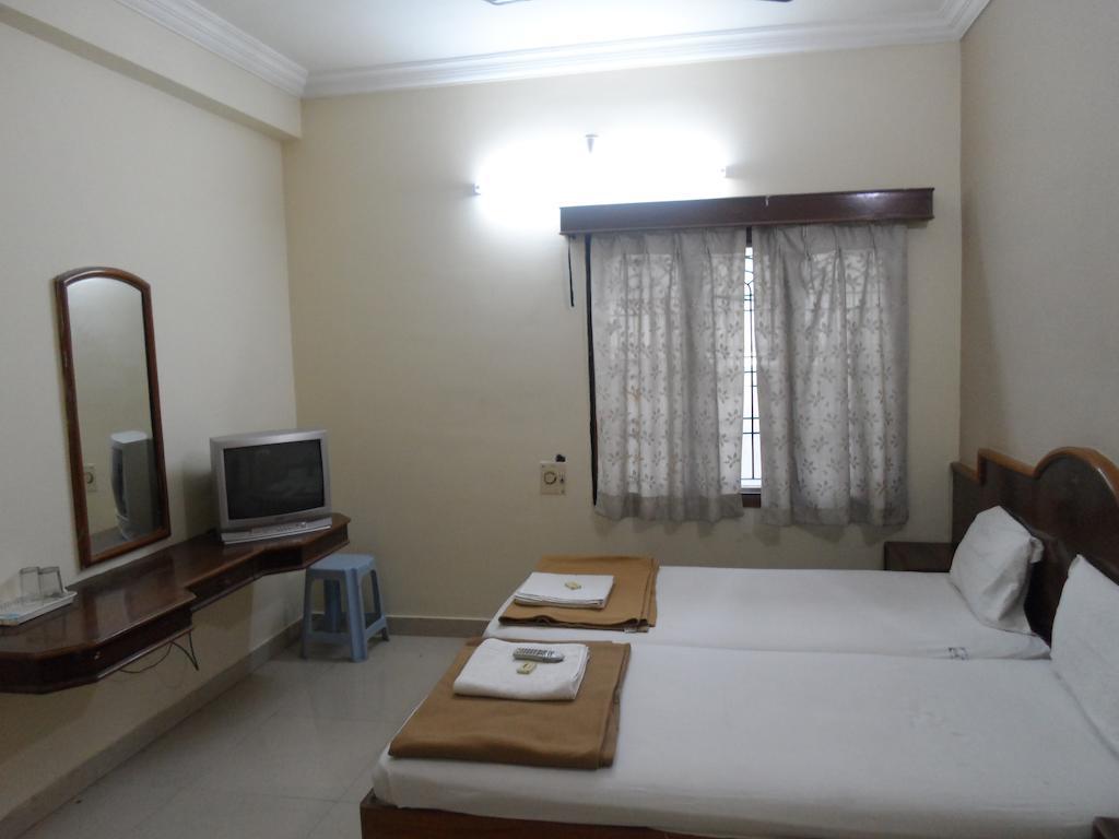 Hotel Sunilkrishna Tirupati Bilik gambar